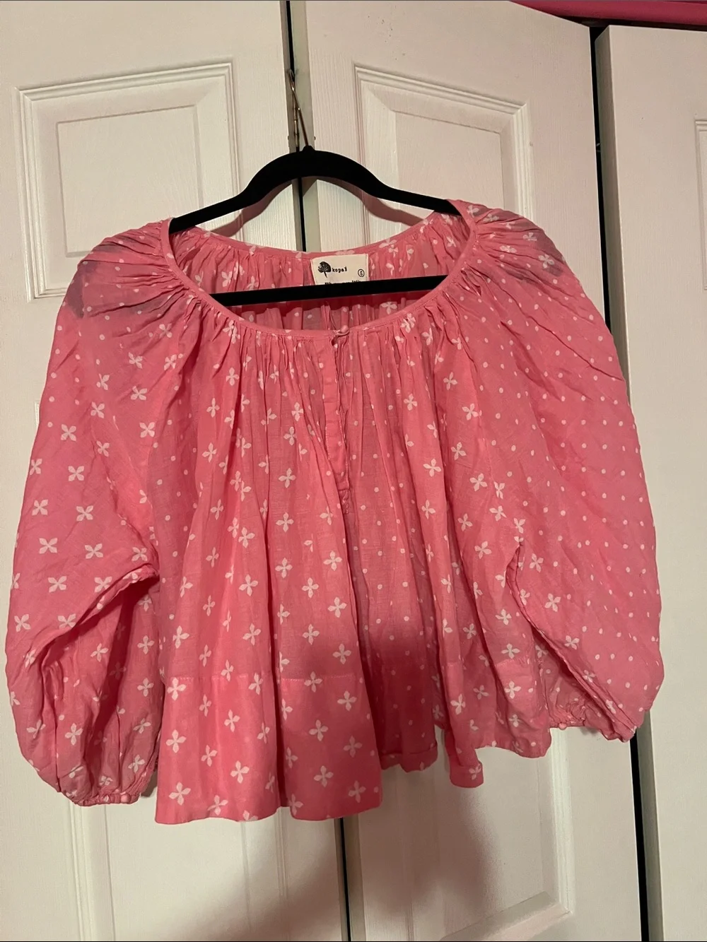 Anthropologie Pink 💯 CottonBalloon-Sleeve Peasant Top White Floral Dots.  Size S